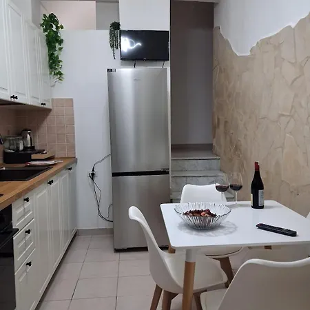 Leolu Apartment